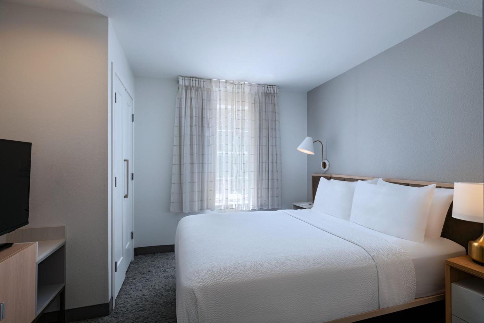 Towneplace Suites By Marriott College Station Exterior foto